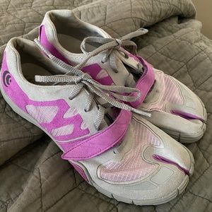 Topo athletic  W-RX Running Shoe